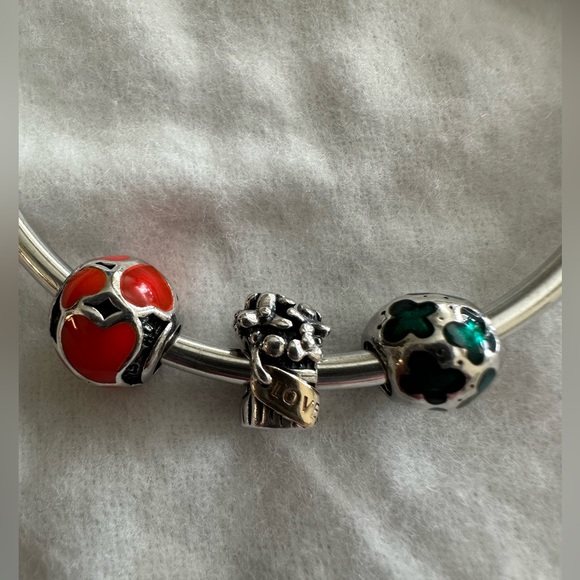 Authentic PANDORA Sterling Bangle Bracelet with 3 charms included - Picture 7 of 8